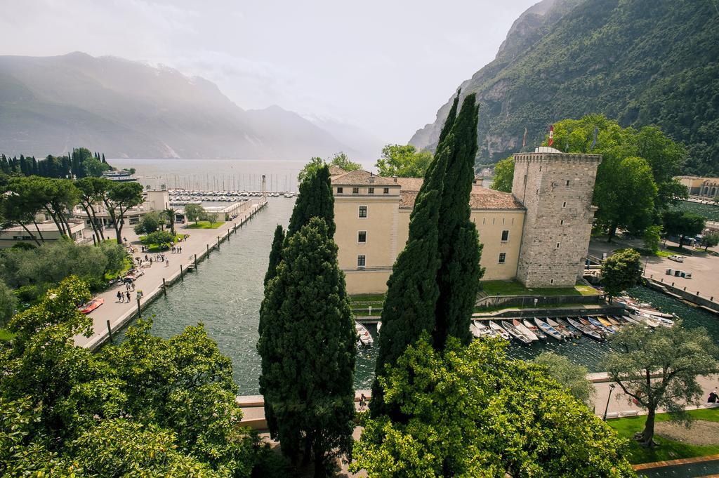 Grand Hotel Riva Exterior foto